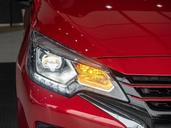 Mitsubishi Attrage CVT Premium - Hình ảnh 3